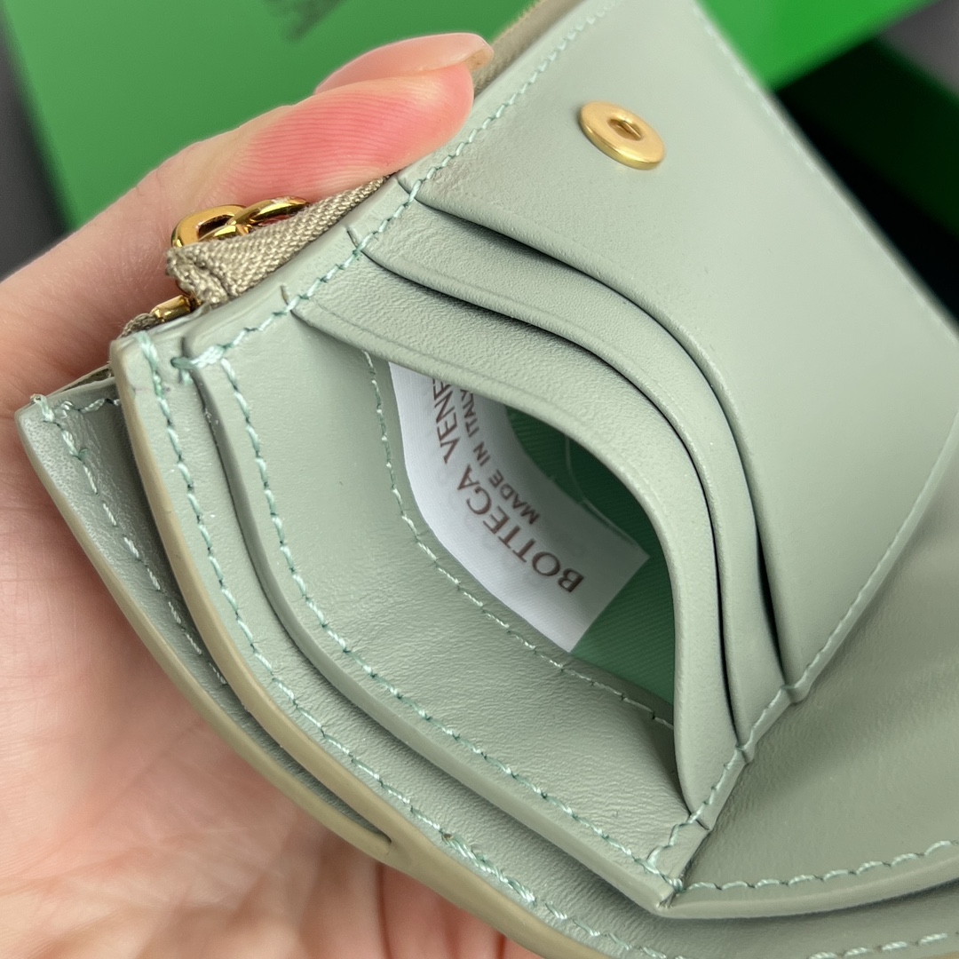 보테가 베네타 인트레치아토 위빙 반지갑