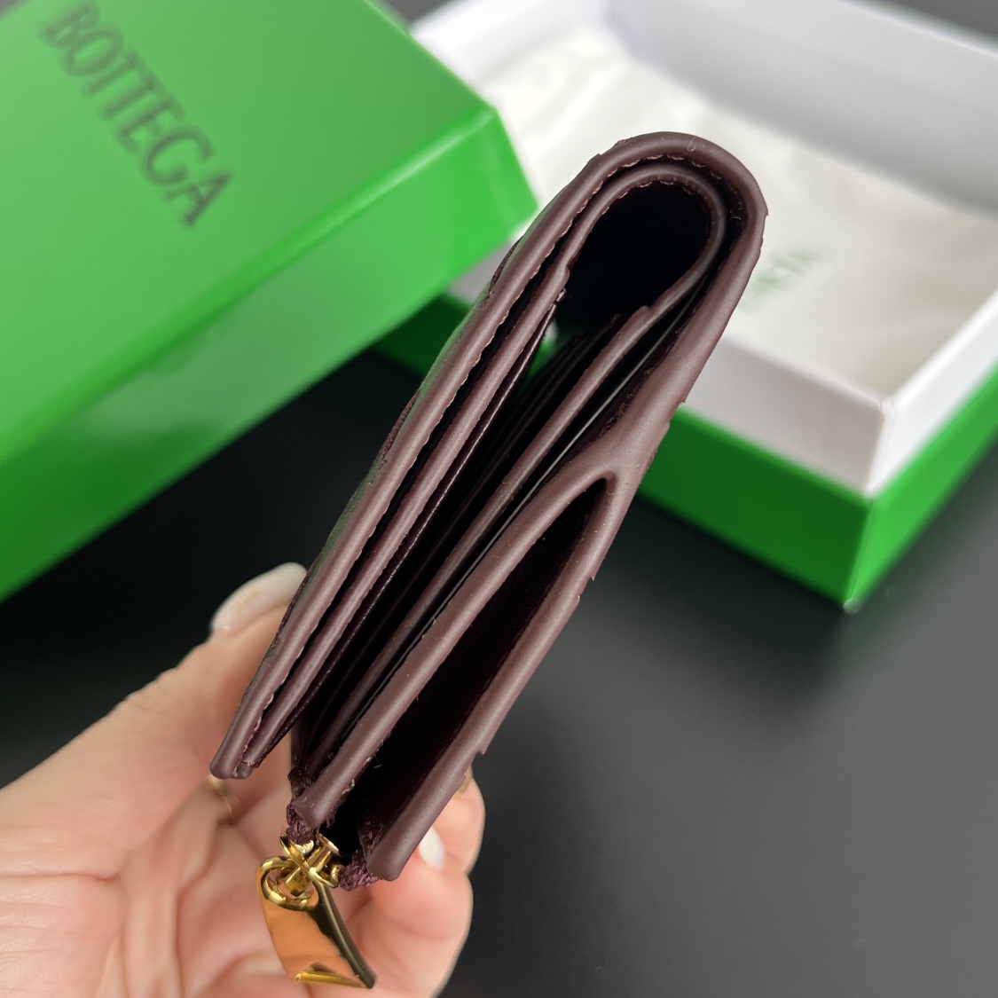 보테가 베네타 인트레치아토 위빙 반지갑