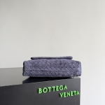 보테가 베네타 더스트백 조르노 위빙 스웨이드 숄더백