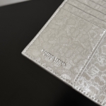 보테가 베네타 인트레치아토 위빙 여권 지갑